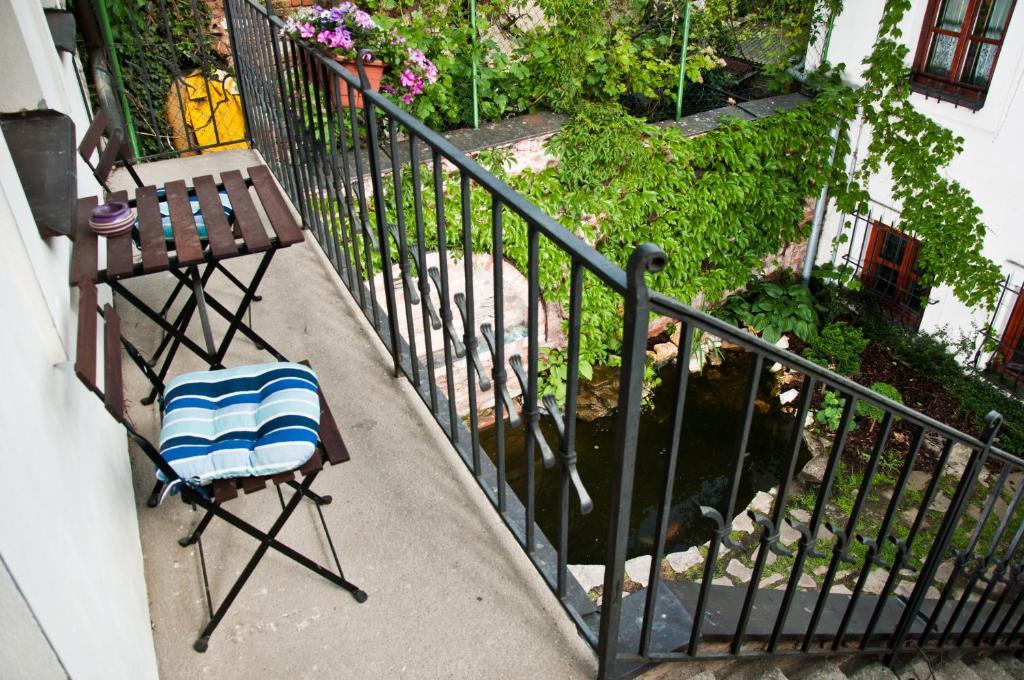 Pension Fajka Микулов Экстерьер фото